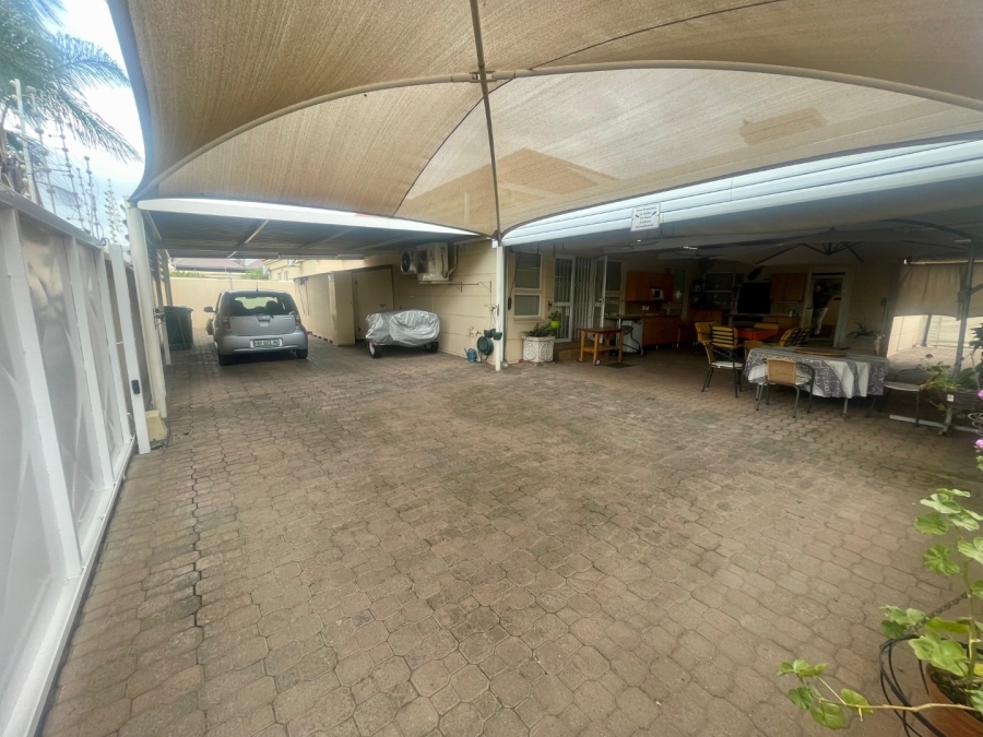 3 Bedroom Property for Sale in Protea Park North West